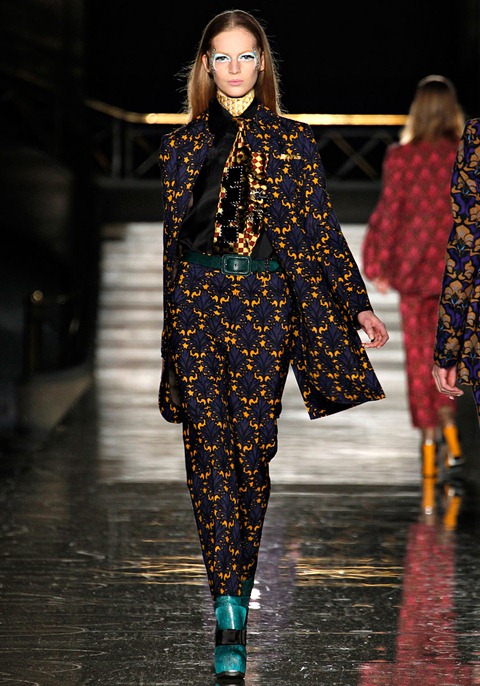 miu-miu-rtw-fw2012-runway-30_123758501588