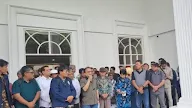Aksi Unair Memanggil, Tujuh Guru Besar Turun Gunung di Surabaya