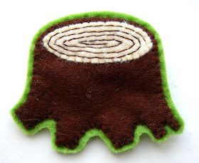 felt tree stump woodland brooch PDF sewing pattern