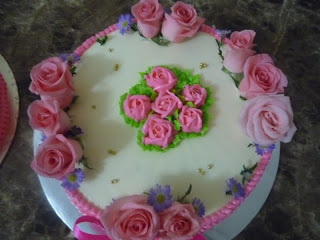 ~Liza's Yummy Cakes~: Kek perkahwinan 2 tiers ~ tema pink