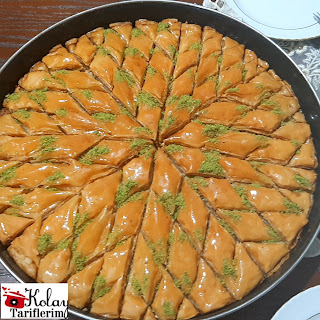 Yıldız Kesimli Ev Baklavası Tarifi