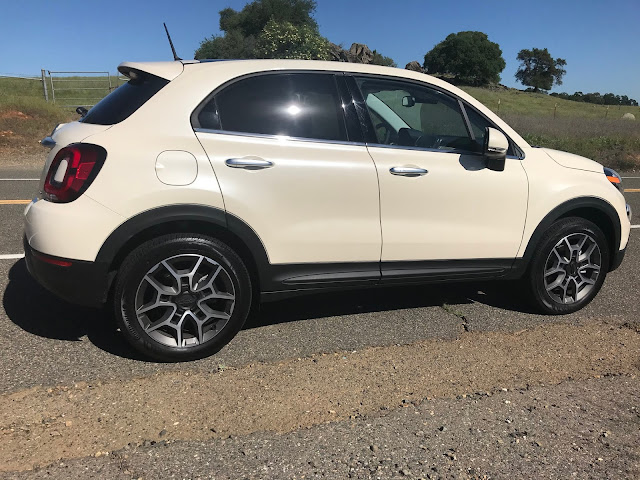 Side view of 2020 Fiat 500X Trekking Plus AWD