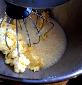 Easily Make Butter in your KitchenAid Stand Mixer - turn cream into butter: cheap, quick, & delicious! 