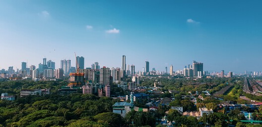 Reading Between the Skylines