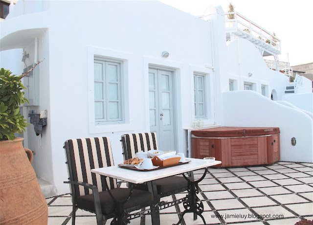 Places to Stay - Hotel Accommodation - Vallais Villa, Santorini