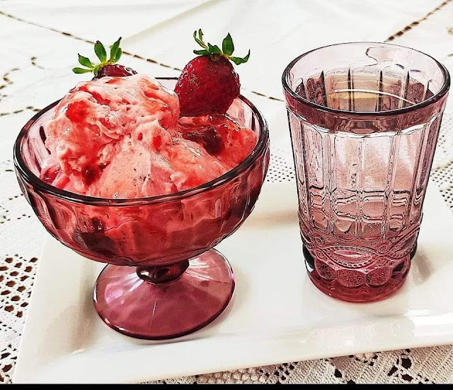 Σπιτικό Παγωτό Φράουλα