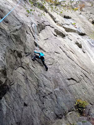 Escalade à la Falaise de Barme (proche d'Arnad) en Italie