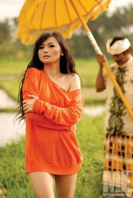 http://bambang-gene.blogspot.com/2011/07/debby-ayu-pemeran-film-13-cara.html