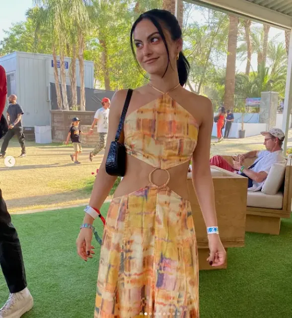 Camila Mendes