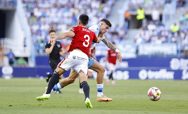 El Málaga se aisla del ruido de Tarragona
