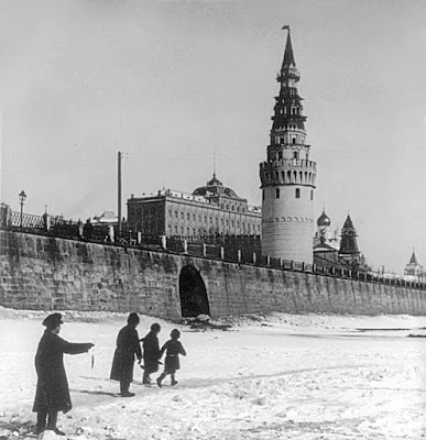 Fotos de Moscú antes de la revolución rusa Photos of Moscow before the Russian revolution Moscow river and Kremlin in winter Río Moscova y Kremlin