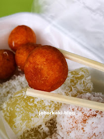 Xiang-Xiang-Cooked-Food-Chinatown-Complex-Sweet-Potato-Ball
