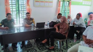 Bhabinkamtibmas Hadiri Musyawarah Pemyusunan RKPDes TA 2024 di Desa Paritokan 