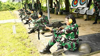 Asah Kemampuan, Prajurit Lantamal VIII Latihan Menembak Laras Panjang