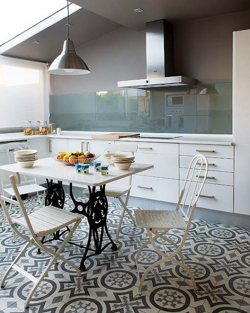 Luxury Elegant Kitchen Apartment Design Photo