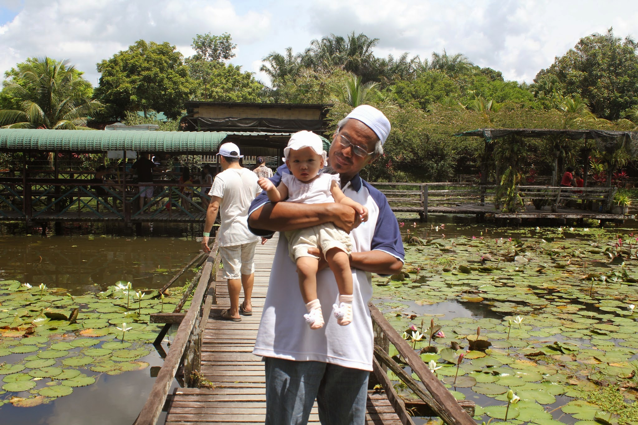 Semenggoh Wildlife Centre, Jong’s Crocodile Farm & Zoo, Sarawak, Visit Sarawak, visit Malaysia, tourism malaysia, Malaysia , Orang utan di sarawak,