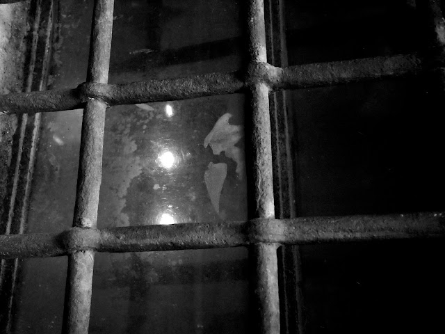 plaza sant iu iron bars window