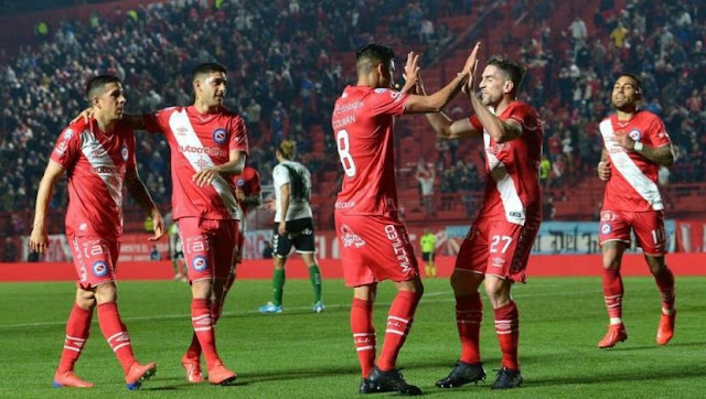 Argentinos Juniors venció a Banfield en La Paternal