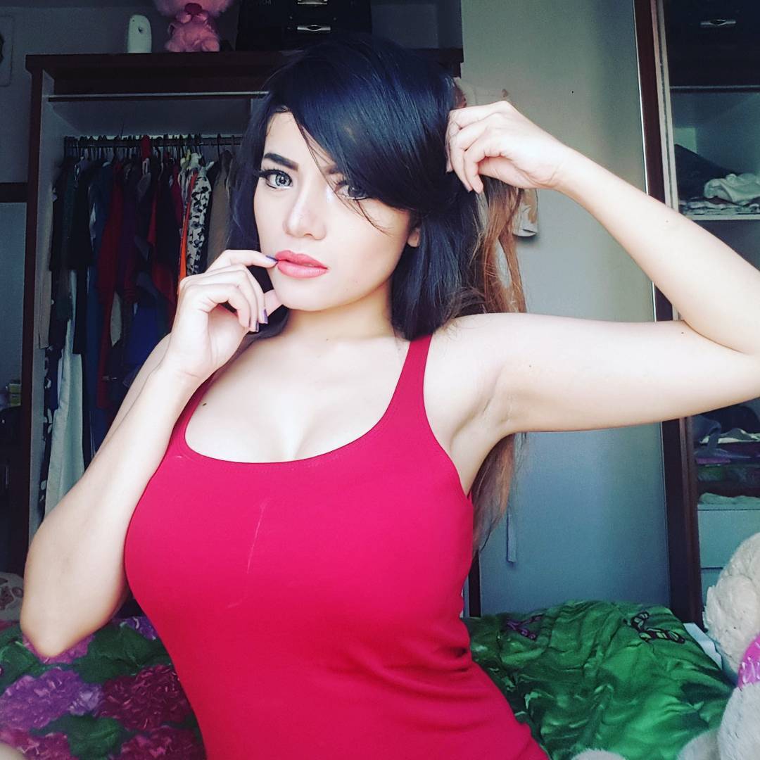 Foto Seksi dan Hot Dj Dinar Candy Yang di Oprasi 