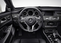 Mercedes-Benz CLS 63 AMG 4Matic S-Model Shooting Brake (2013) Dashboard
