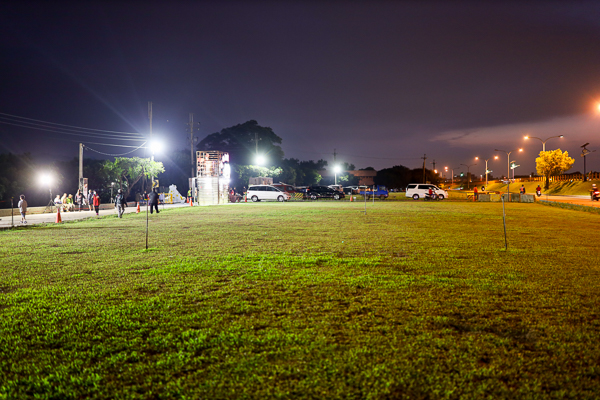 台中太平愛情河堤公園心心向隆五心連環隧道，彩色愛心還會變色