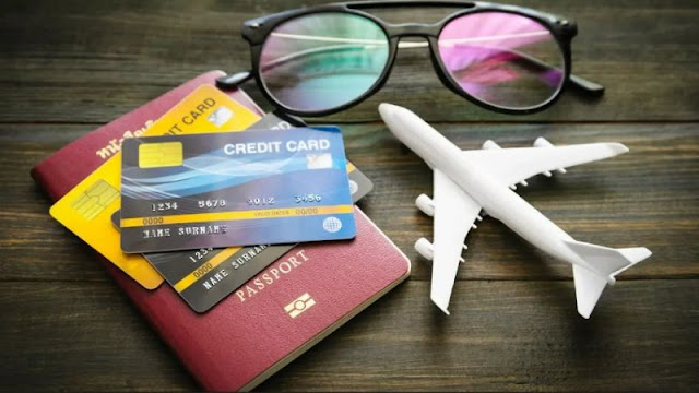 Thẻ tín dụng khác với thể ghi nợ, nó là loại thẻ mà bạn có thể chi tiêu trước và thanh toán sau ngày sao kê.