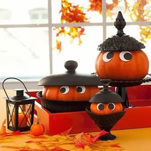 pumpkins peeking out halloween