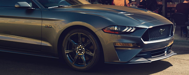 2018 Ford Mustang - Tweak hues. Pick your gage format
