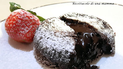 TORTINO AL CIOCCOLATO DAL CUORE MORBIDO AL PROFUMO D'ARANCIA