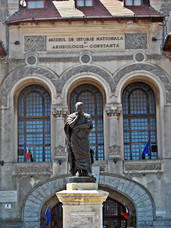 Ovidio. Estatua del poeta en Constanza, la antigua Tomi.