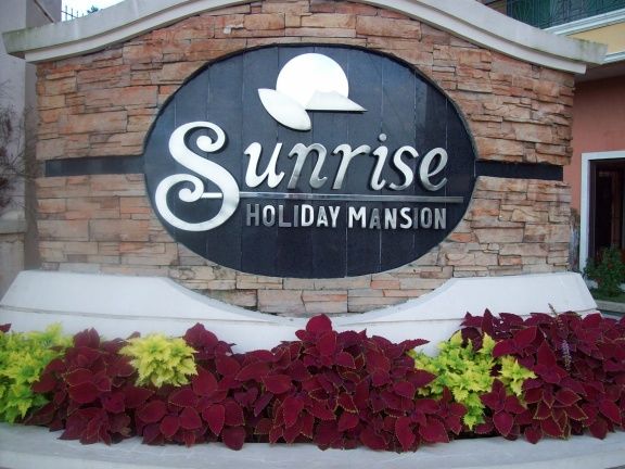 Sunrise Holiday Mansions Hotel
