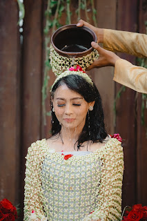 Siraman is a Javanese traditions before to marriage