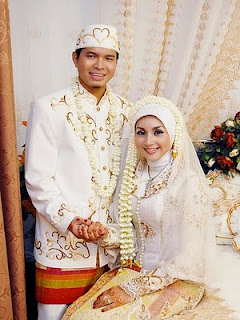 Model Gaun Pengantin Muslim 2012 Desain Bagus Resep  