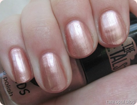  Essence Cosmetics Rose Gold nail polish I Love Trends The Metals in Rose Beats