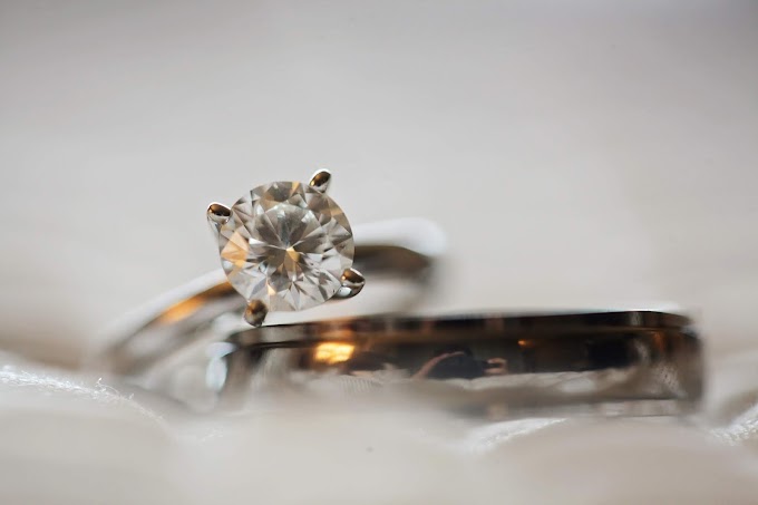 Memilih Cincin Tunangan Yang Sempurna