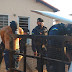 Criminosos fazem família de refém na capital