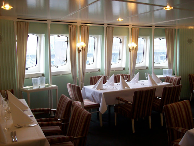 CAP SAN DIEGO dining room, midship