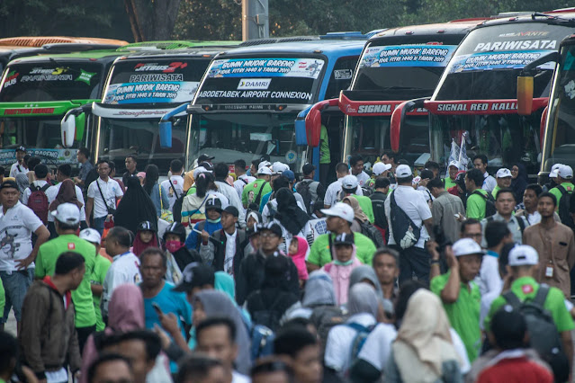 Suasana pasca mudik di terminal bus