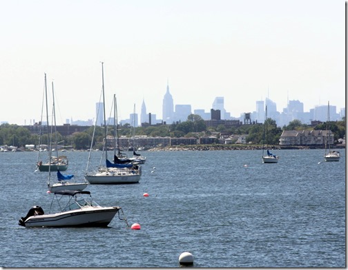 manhattan-skyline-city-island-bronx-