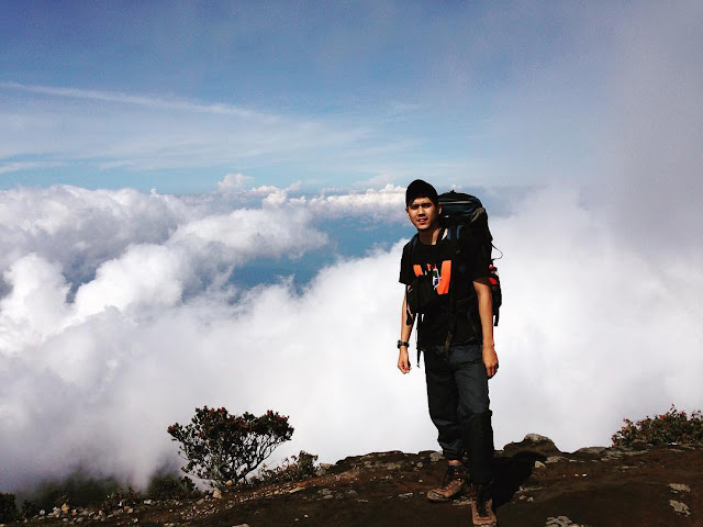 foto puncak gunung ciremai jawa barat