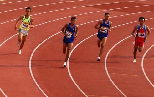 teknik lari  sprint 100m olahraga terpopuler