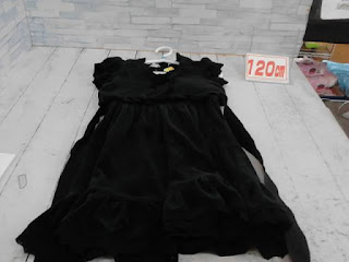 中古品　子供服　１２０㎝　ブラック　ガールズドレス　２９８０円
