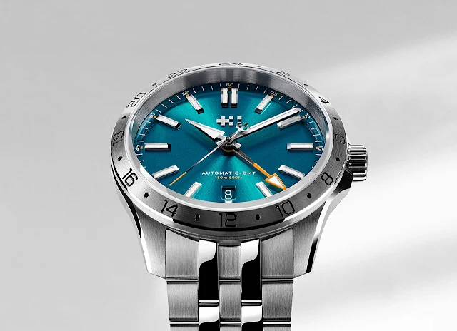 Christopher Ward C63 Sealander GMT Dragonfly Blue