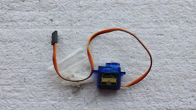 SG90 mini servo motor