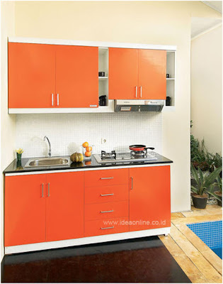 Warna merah untuk desain kitchen set