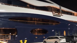 Este es el nuevo yate de 300 millones de dólares de Mark Zuckerberg actualmente amarrado en Florida.