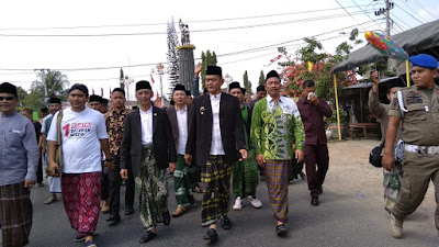 Peringati Hari Santri, Bupati dan Santri Pringsewu Kirab dan Jalan Sehat Keliling Ibukota