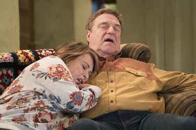 Roseanne 2018 Season 10 Image 14