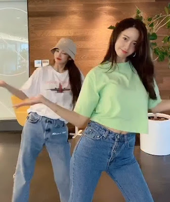 YoonA and Hyoyeon Dessert Dance Challenge