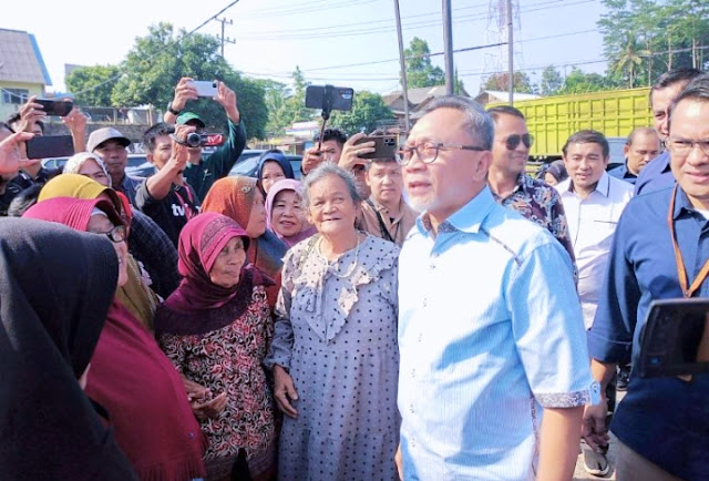 Revitalisasi Ekonomi Lokal: Menteri Perdagangan Kunjungi Pasar Tradisional Bakauheni